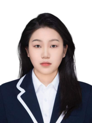张婕证件照